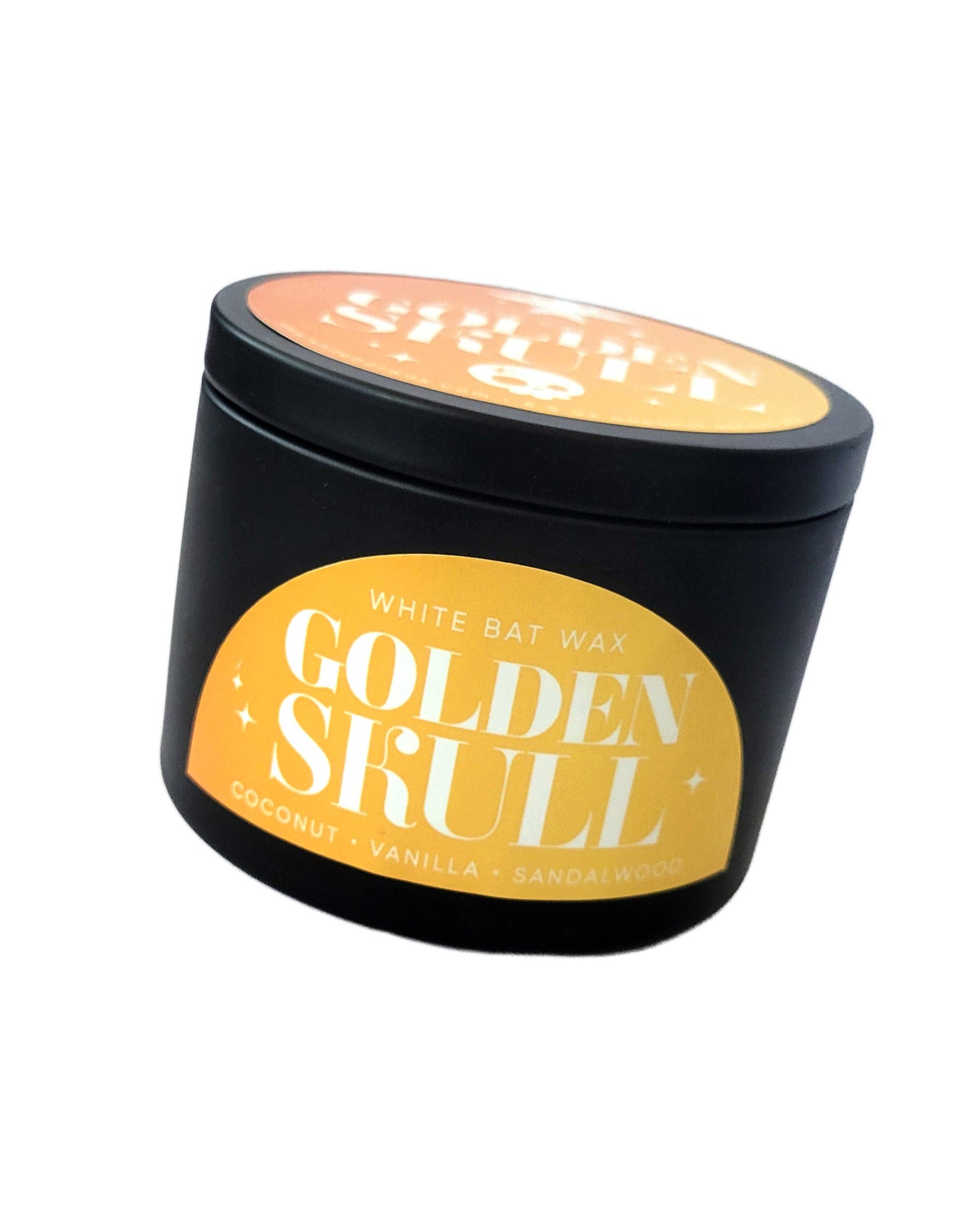 Golden Skull coconut candle. Scent of warm sandalwood, coconut, vanilla and tonka.